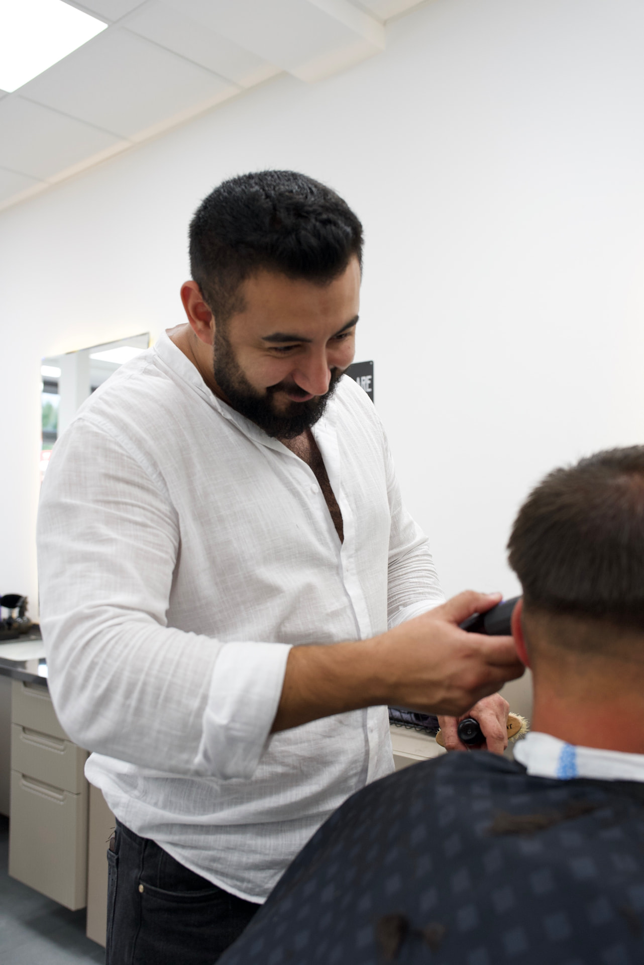 Anar — Herrenfriseur · Kurzhaarschnitte & Bartpflege